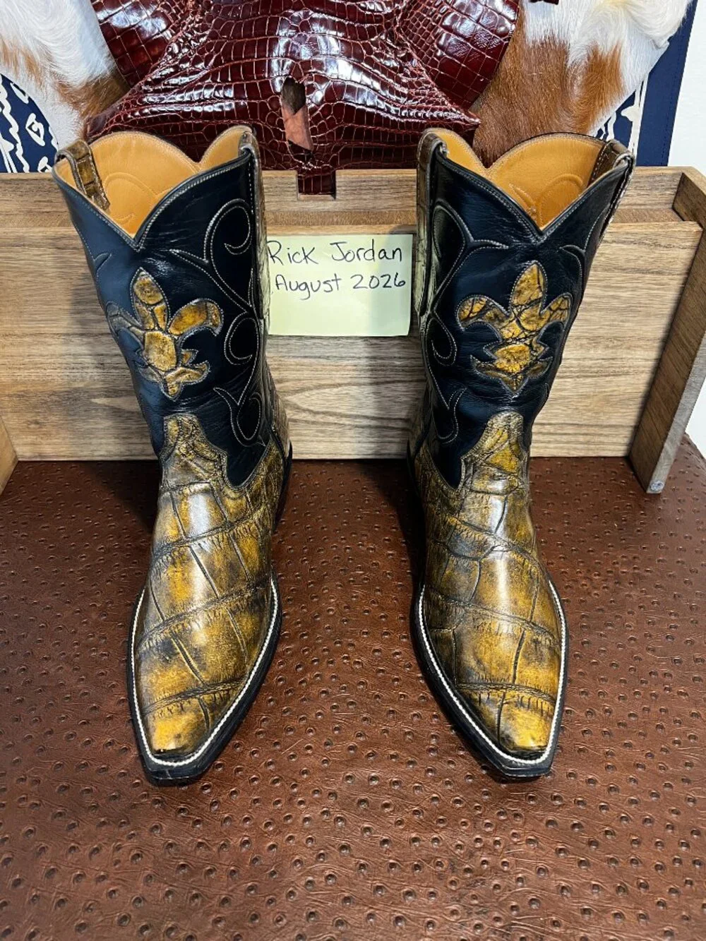Custom Giant American Alligator Scaled Cowboy Boots in Men's Size 11D